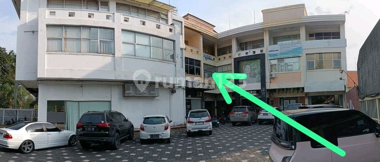 Shop House Suitable for Office / Clinic in Gajah Mungkur Area 1