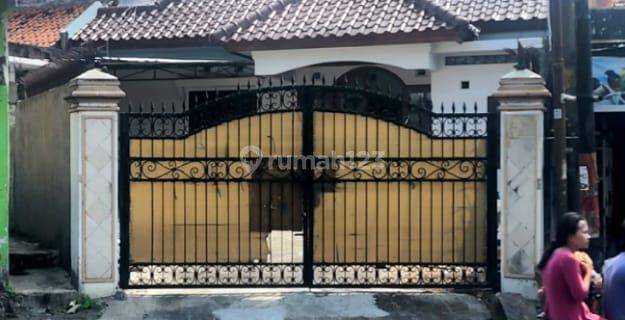 Dijual cepat dibawah harga pasaran Rumah bagus pinggir jalan raya sampai deal  1