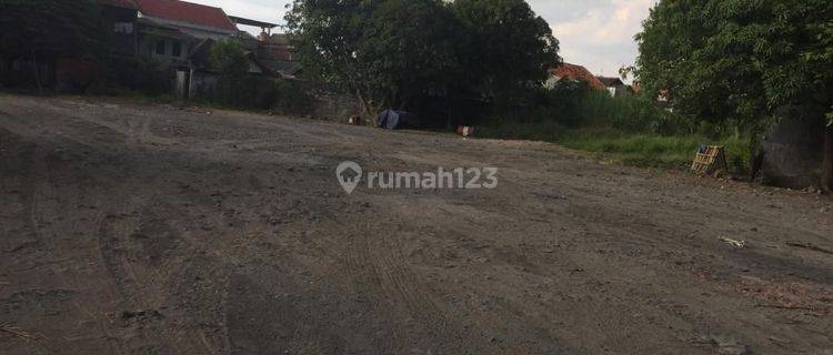 Dijual tanah luas di pinggir jalan raya,harga dibawah NJOP  1