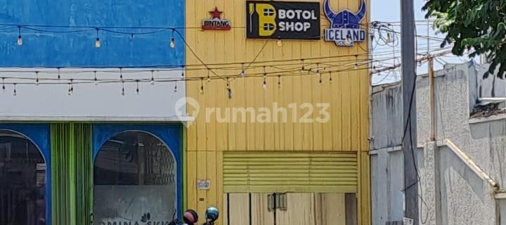 Shop House in the City Center on a Strategic Main Road 1