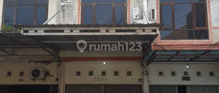 3-Storey Shop House with Spacious Parking Area, Suitable for Office and Warehouse 1