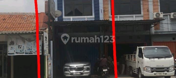 2-Story Shop House in Good Condition and Ready to Use, Located on a Busy Main Road in East Semarang Area 1