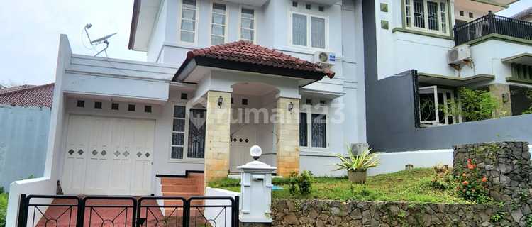Rumah 2 Lantai Siap Huni Daerah Jangli Di Lingkungan Tenang Dan Nyaman 1
