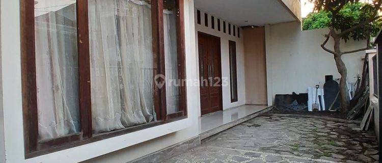 Rumah 3lantai Pinggir Jalan Daerah Semarang Timur  1