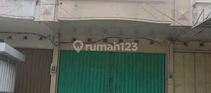2-Story Shop House Ready for Use on Main Road in East Semarang Area 1