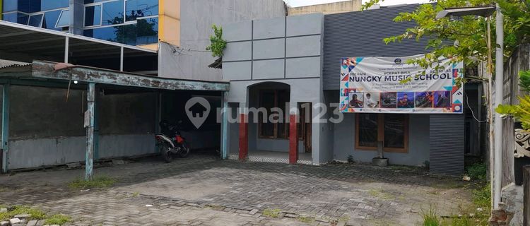 House / Commercial Space Suitable for Office, Business, Clinic, Bank, Residence in Tlogosari Raya 1