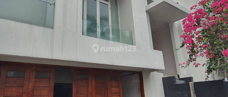 Dijual Rumah Huni Mewah Cantik Mega Kuningan 1