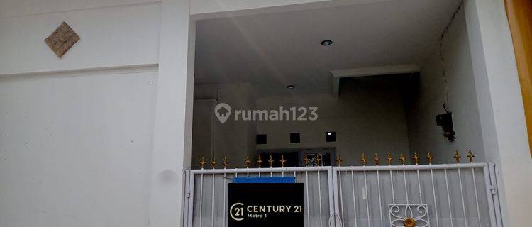 Jual  Rumah Di Taman Harapan Baru 1