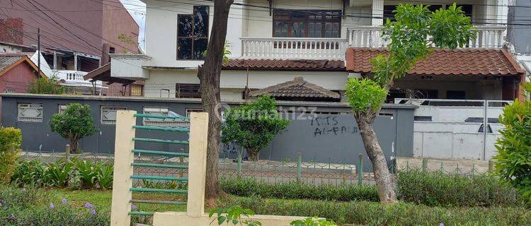 Rumah 2 Lantai Bagus SHM di Jl. Duren Sawit, Jakarta Timur 1