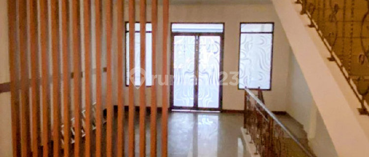 For Rent Ruko Kebon Kacang Suitable for Office 1