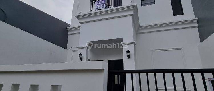 Dijual Rumah Bersih Dan Nyaman di Boulevard Hijau, Bekasi 1