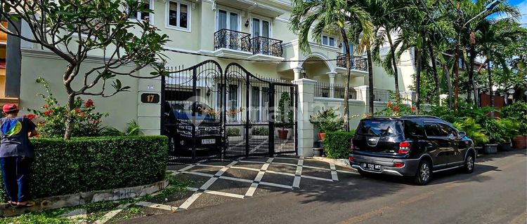 Rumah Mewah di Komplek Elite Kemanggisan Utama Jakarta Barat SHM 1