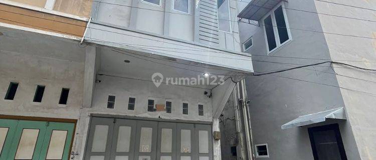 Dijual Townhouse Di Komplek Orlando Karya 1