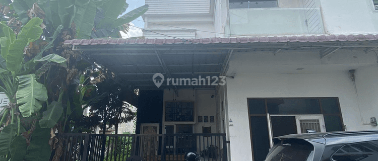 Disewakan Villa Hook Komplek De Zurich Daerah Ringroad 1