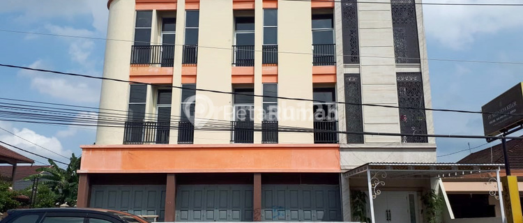 FOR SALE ATTACHED SHOPHOUSE ON STM STREET - AMPLAS AREA 1