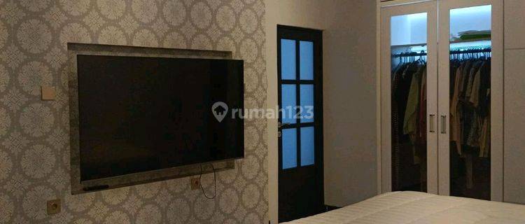 Dijual.cepat Rumah.gading Puspa Semi Furnished Shm Sudah Renovasi di Gading Puspa, Kelapa Gading 1