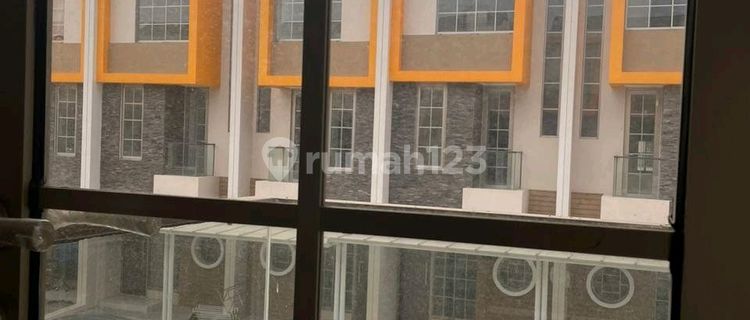 Dijual.rumah Minimalis ,Murah Dan.cepat Rumah Pik 2 1
