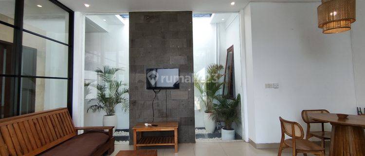 Three Bedrooms Villa At Kerobokan For Yearly Rent  1