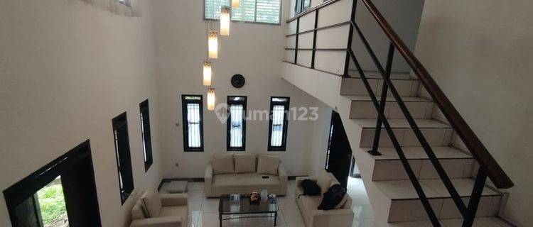 Rumah 2 Lantai Semi Furnish Strategis di Sayap Dago Bandung 1