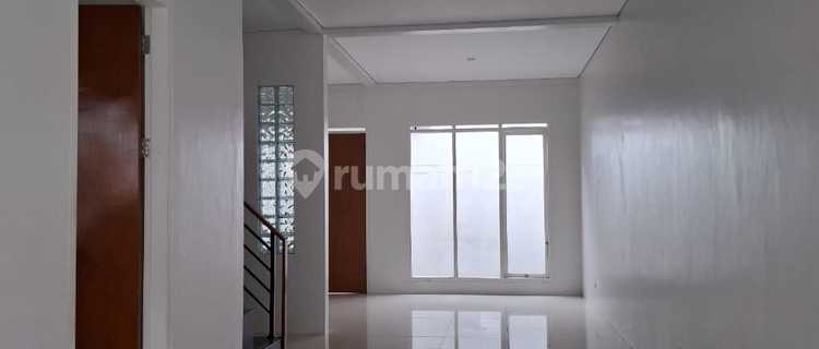 Jual Rumah Murah 2 Lantai di Komplek Dprd Ciwaruga Bandung 1