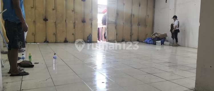 Strategic Shop House for Rent on Cimindi Main Road, Cimahi, Bandung 1