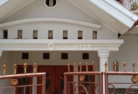 Jual Rumah Cantik 2 Lantai di Komplek Padasuka Cimenyan Bandung 1