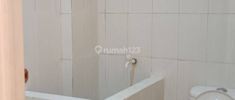 Ruko 3 lantai sewa di Majapahit gayam sari 1