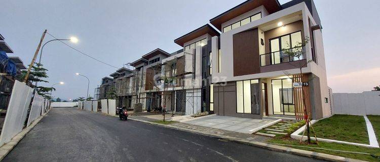 RUMAH LUX SAVASA CIKARANG 2 LANTAI TANPA DP  1