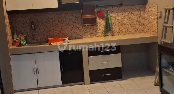 Cheap! Quick Sale Well-Maintained House in KBP Near Ikea 1