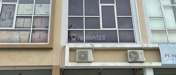 Ruko Boulevard 3 Lantai di Taman Surya 5 Jakarta Barat  1