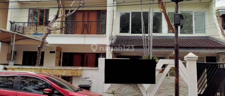 Jual rumah Gandeng 14x20 Puri indah SHM depan ada Taman umum 1