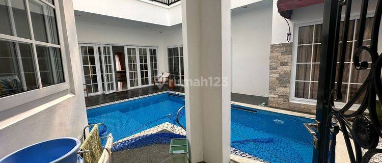 Dijual Rumah luxury ada kolam renang 899m2 siap huni SHM 1