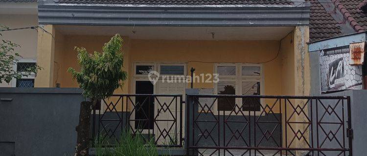 Disewakan Rumah Taman Pondok Indah Wiyung Sby Barat 1