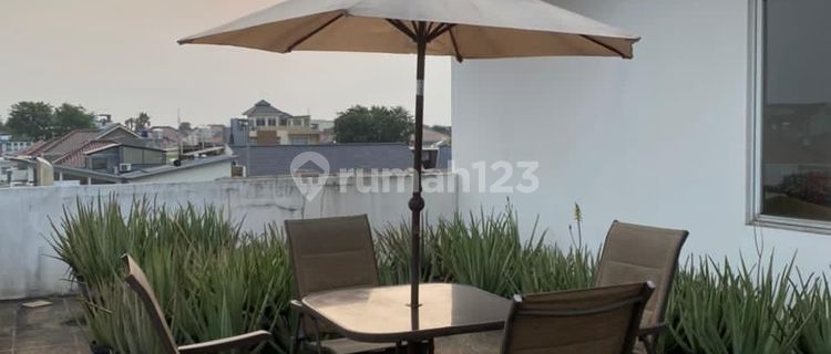 Lepas Cepat Rumah 3 Lantai Bagus Intercon Taman Kebon Jeruk 1