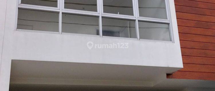 Rumah Bagus dalam cluster, Selangkah ke St. MRT Lebak Bulus 1