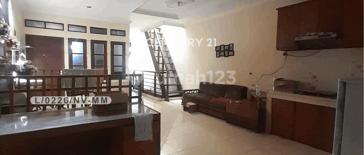 Ready-to-Use and Strategic Shophouse in Taman Kopo Indah 2, Bandung 1