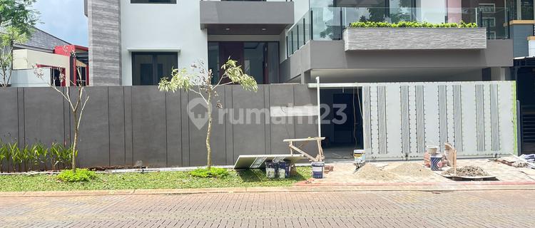 Quick Sale 3-Story House in BSD City - De Latinos 1