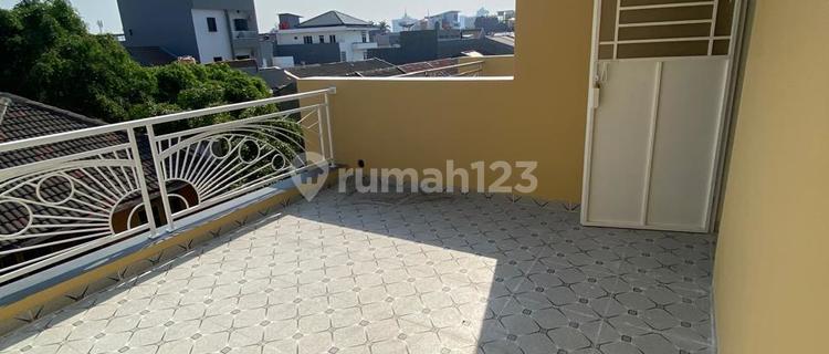 Dijual Rumah Baru Di Jalan Mangga 8 Blok 7 No.570a Duri Kepa, Belakang Bca Greenville Dekat Dengan Mall Citraland, Neo Soho, Taman Anggrek, Universitas Tarumanegara, Ukrida 1