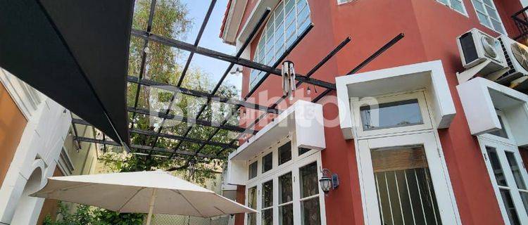 Rumah Kemanggisan Jakarta Barat - Lantai 2 1/2 Split Level & Semi Furnished 1