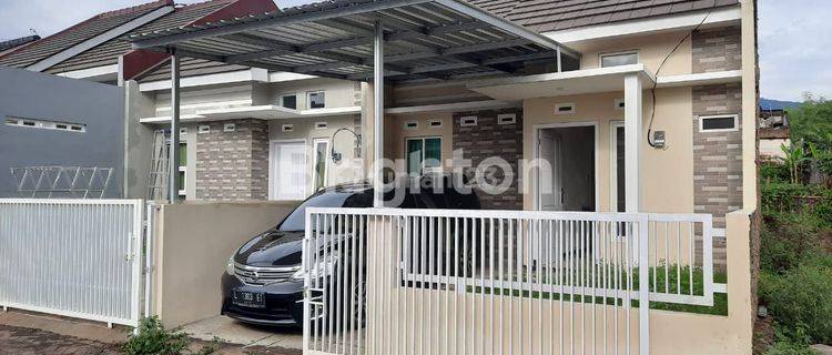 Rumah baru semi vila dekat pusat kota Jedong Wagir Graha Kedaton Asri  Malang 1