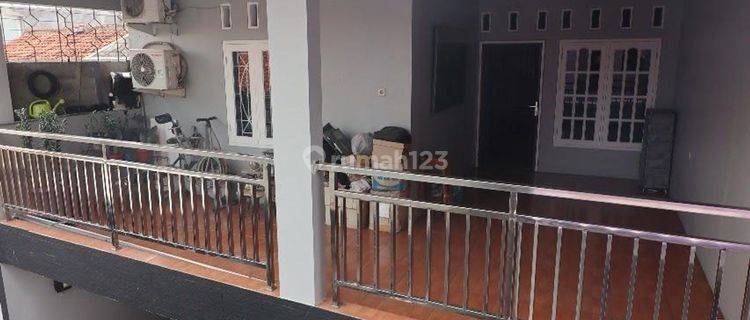 Rumah Luas Ada Carport 9 Menit ke CBD Ciledug Family Mall Siap KPR J26401 1