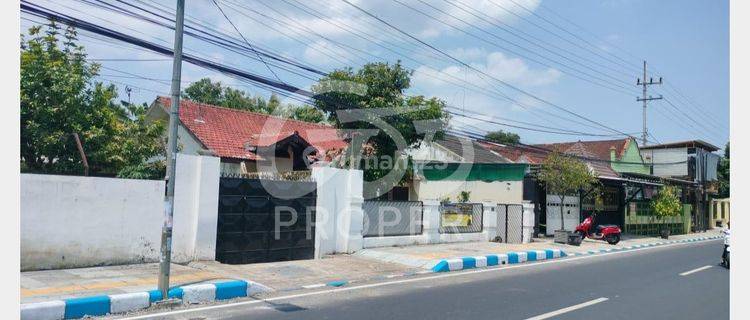 Rumah Semi Furnished SHM di Jl. KH Mansyur Purworejo, Pasuruan 1