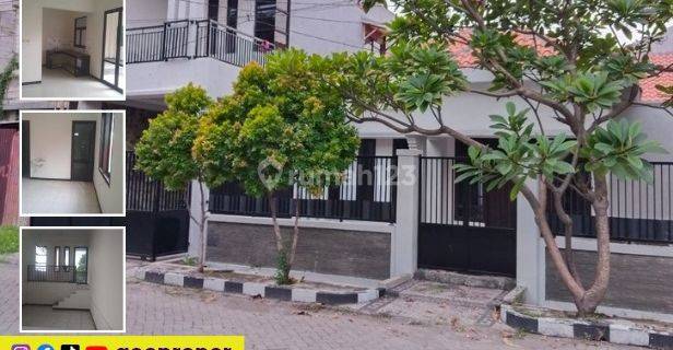 Rumah 2 Lantai Bagus di Medokan Asri Barat, Surabaya 1