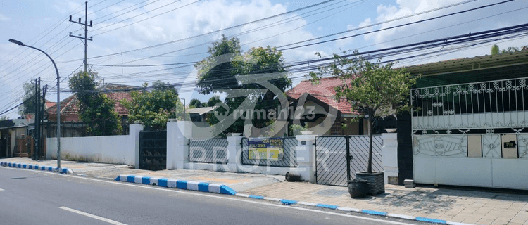 Jual Sewa Rumah Semi Furnished SHM di Jl. Kh. Mansyur, Pasuruan 1