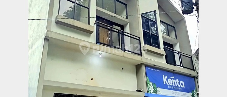 Strategic Shop House for Rent on Jl. Yani, Purwodadi, Grobogan, Central Java. 1