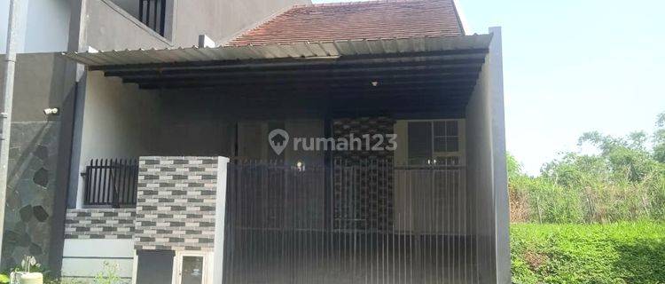 Rumah Bagus Araya Dekat Binus di Pondok Blimbing Indah , Malang 1