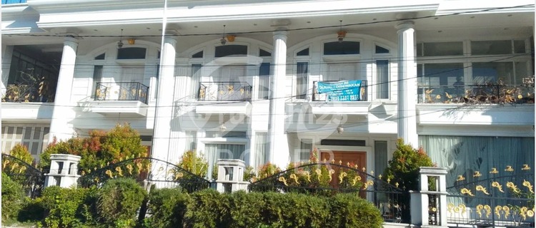 Jual Sewa Rumah Mewah Tengah Kota di Berok Nipah Kota Padang Sumatera Barat 1