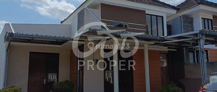 Rumah Modern Minimalis Unfurnished di Grand Hill Wonokoyo, Malang 1