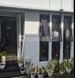 Rumah Sewa Townhouse Bagus dalam Cluster di Jakarta Selatan 1