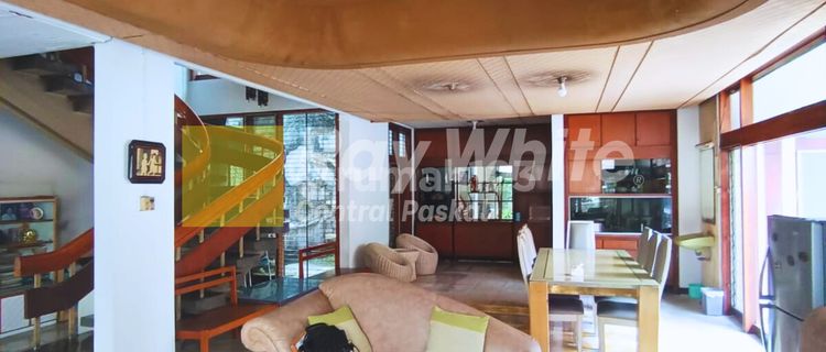 Rumah Mainroad Pasirkaliki Bandung 1